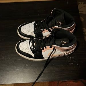 Used Jordan 1s